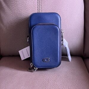 Brand new beautiful for everyone and every occasion I love the color blue